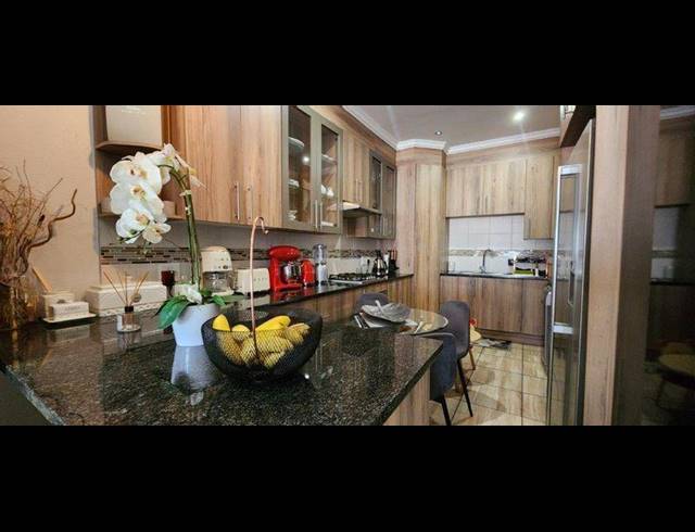 3 BEDROOM HOUSE FOR SALE IN NEWMARKET